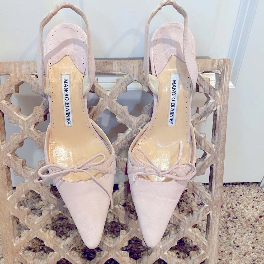 💗Manolo Blahnik Blush pink kitten heel 37 1/2 in